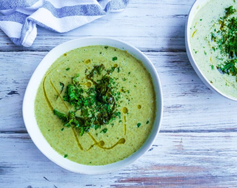 RECIPE: Roasted  Cauliflower,  Broccoli &  Kale Soup